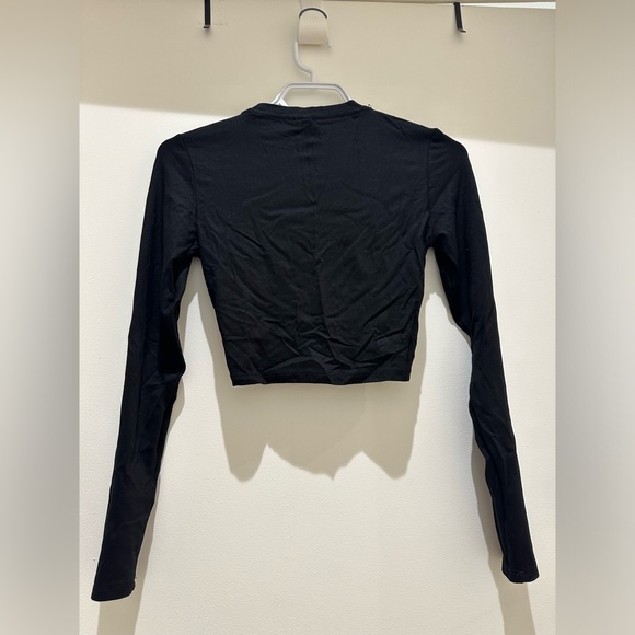 H&M long sleeve cropped top - Picture 2 of 3